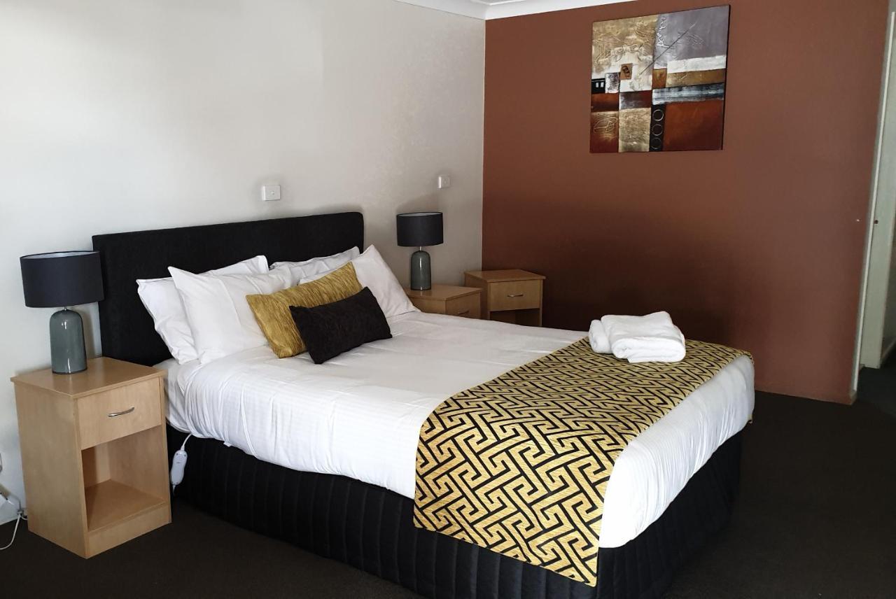 Inn Tavern And Motor 4*